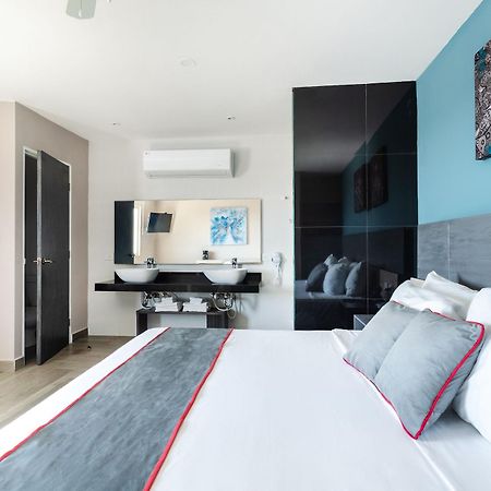 Bfh Attraction Deluxe Hotel بلايا ديل كارمن المظهر الخارجي الصورة