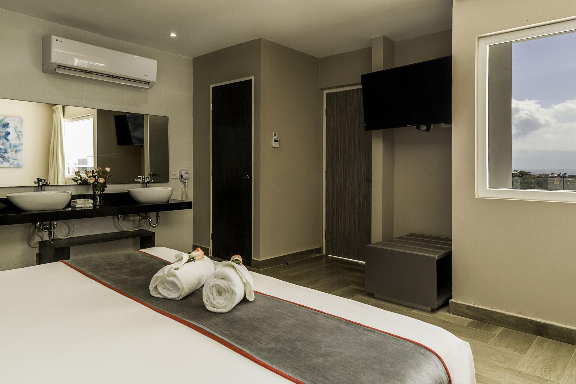 Bfh Attraction Deluxe Hotel بلايا ديل كارمن المظهر الخارجي الصورة