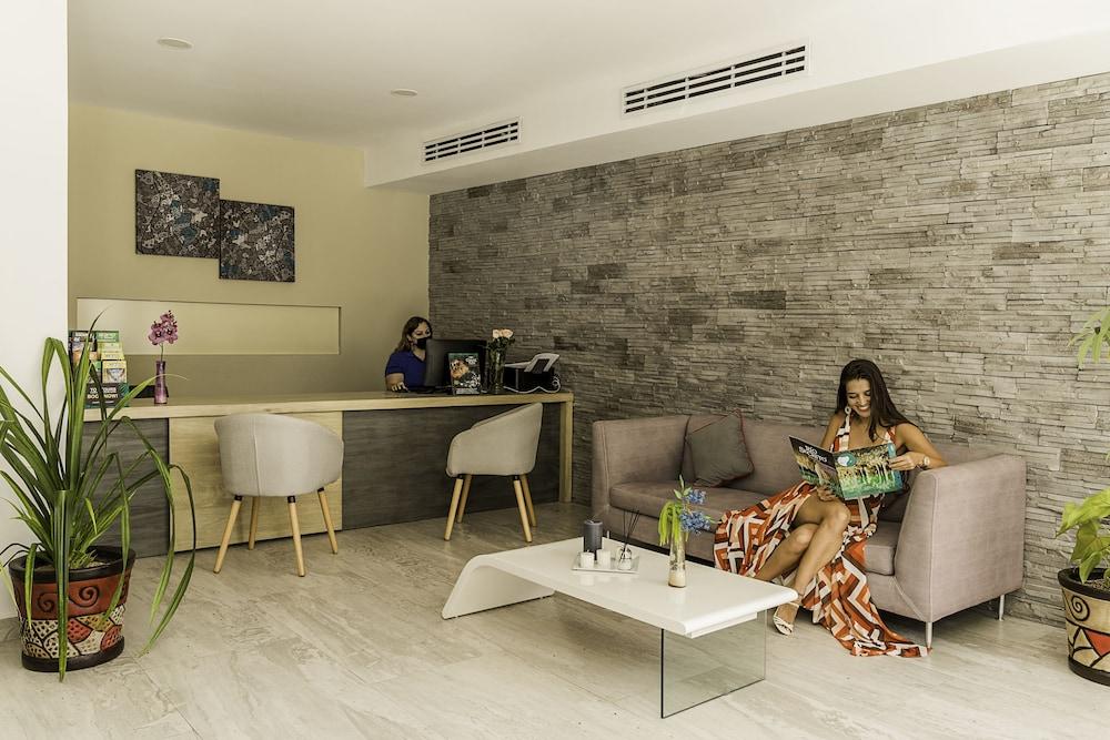 Bfh Attraction Deluxe Hotel بلايا ديل كارمن المظهر الخارجي الصورة