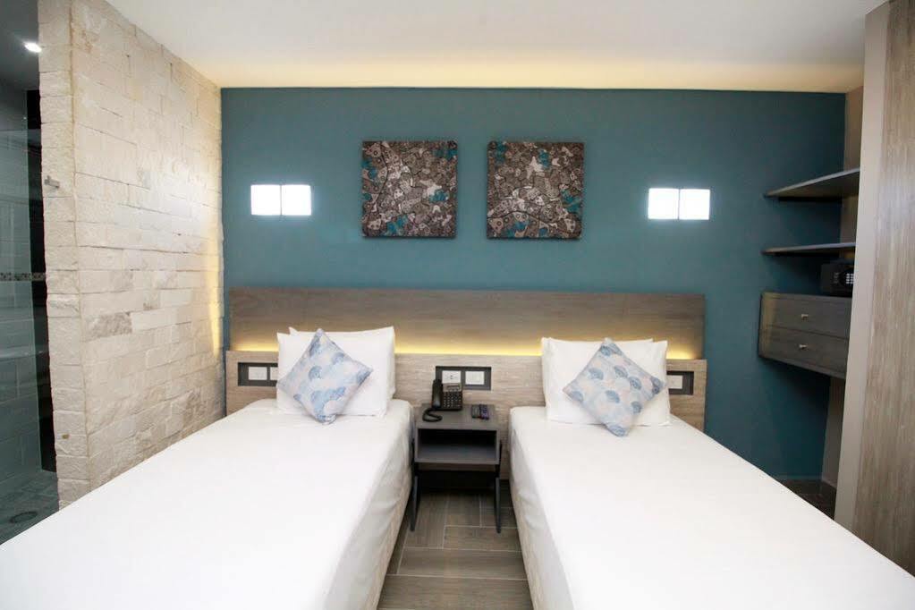 Bfh Attraction Deluxe Hotel بلايا ديل كارمن المظهر الخارجي الصورة